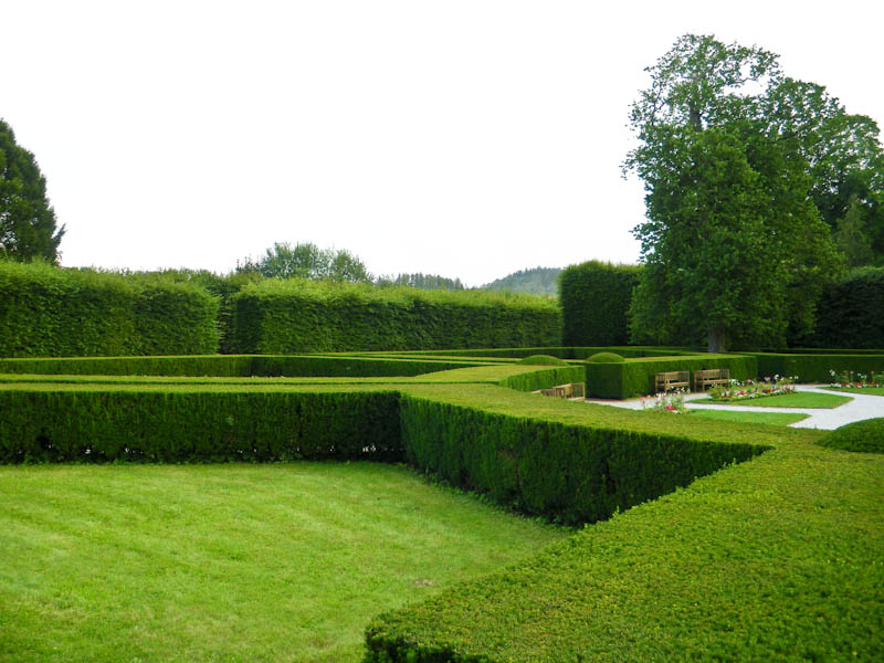 Замковый сад